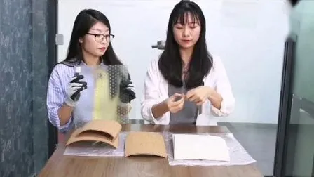 Kork-Pad und EVA-Pad mit entfernbarem Kleber und mit dem Schwamm zur Glastrennung und zum Glasschutz. Glas-Schutzkork-Pad für den Transport
